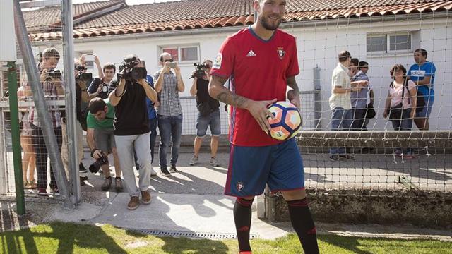 Digard dice que no es especial partido ante el Betis y bromea por poder jugar