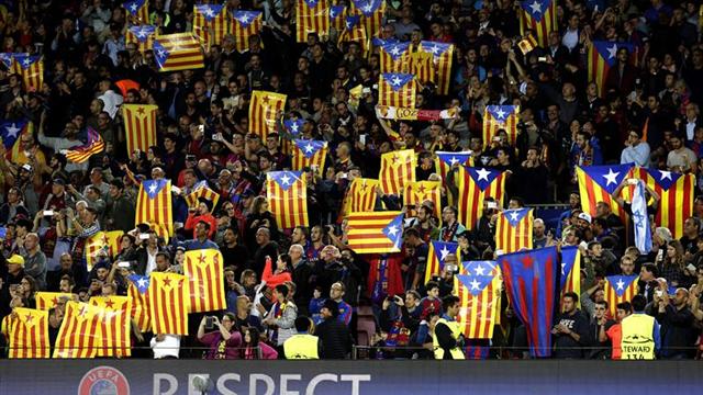 El Camp Nou se llena, de nuevo, de banderas independentistas ante el City