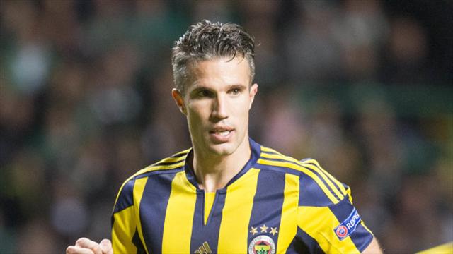 Van Persie claims he could still be at Old Trafford is Sir Alex didn't retire