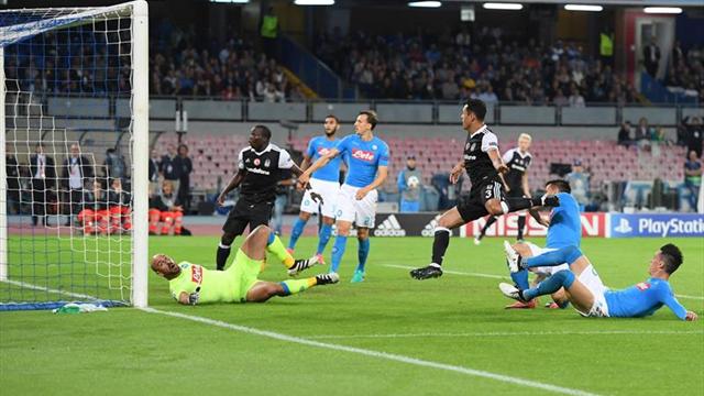 2-3. El Besiktas de Aboubakar vence en Nápoles y reabre el Grupo B