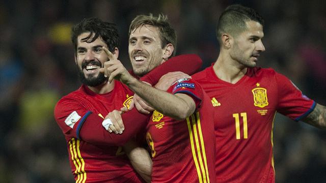 Monreal on target as Spain hit four against Macedonia