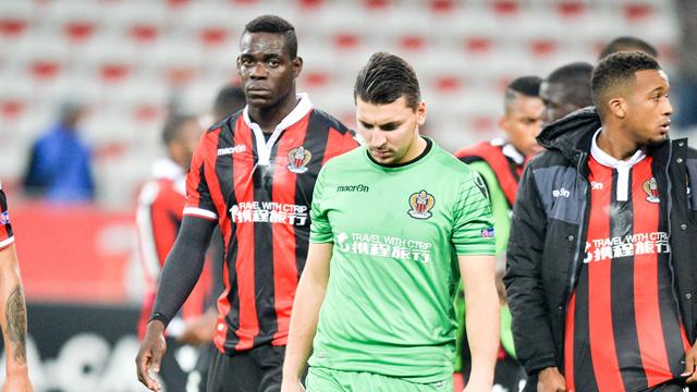 Balotelli et Cardinale se chauffent à la lutte lors de l’entraînement