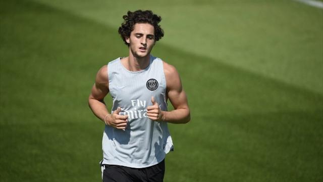 Rabiot a bien failli rater l’entraînement du PSG à cause… d’un chauffeur de bus