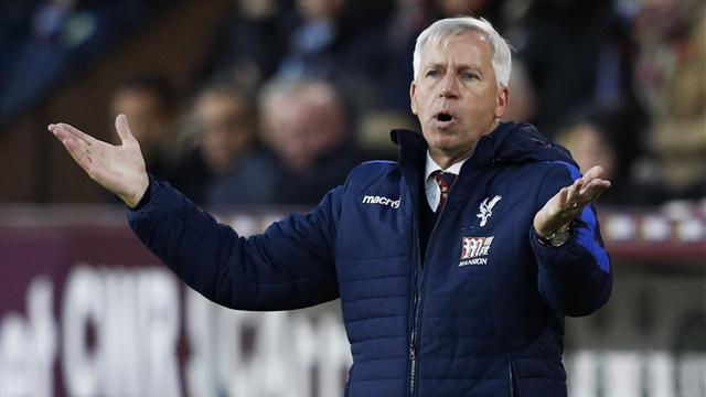 Under-fire Pardew admits Palace are in crisis