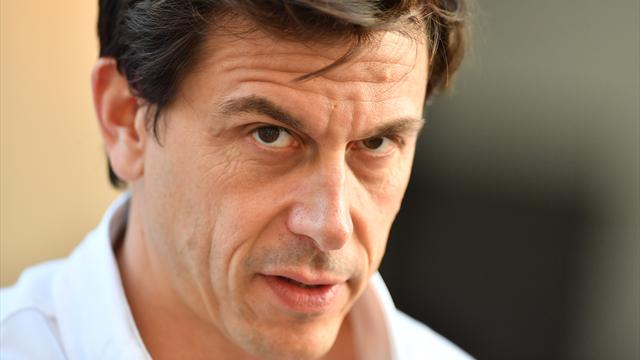 Wolff : "Nous devrions peut-être offrir un poste chez nous à Horner"