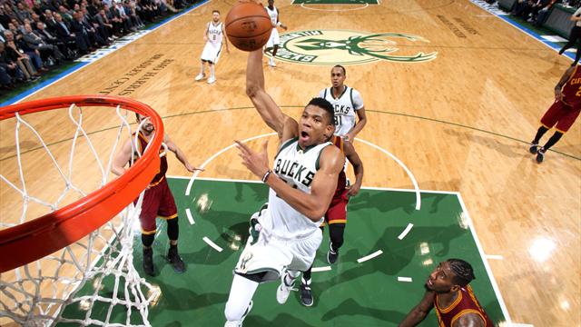 34 points et un match plein : le "Greek Freak" a fait tomber LeBron et les Cavs