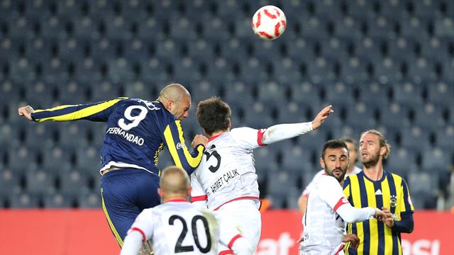 Fenerbahçe'nin galibiyet serisini Gençlerbirliği bitirdi