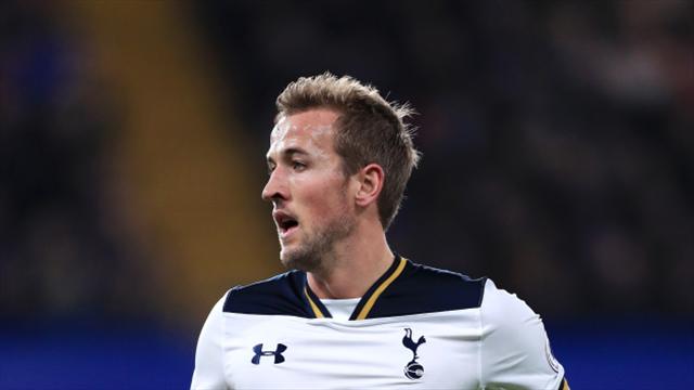 Harry Kane signs new Tottenham contract