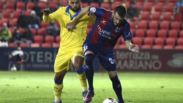 2-2. Las Palmas desperdicia dos goles de ventaja y Huesca sigue vivo