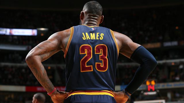 Collectivement comme individuellement, le duel Harden - LeBron a tourné à l'avantage du premier