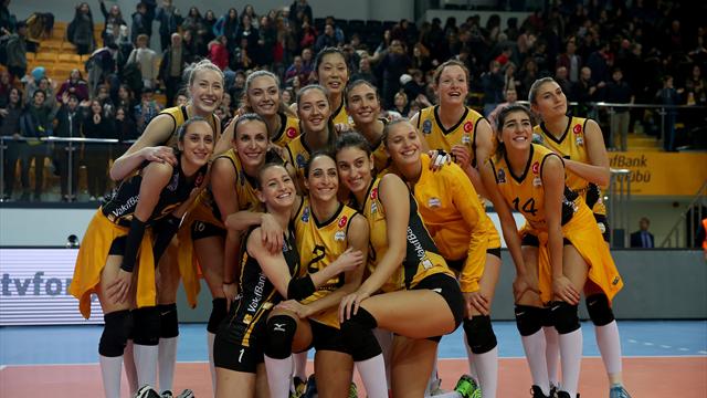 Namağlup VakıfBank play-off turunda
