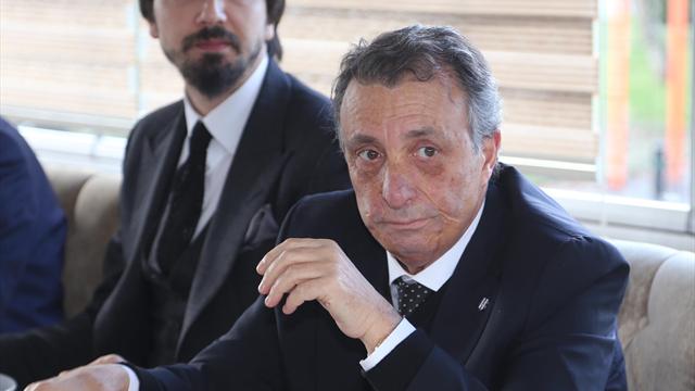 Ahmet Nur Çebi'den hakeme eleştiri