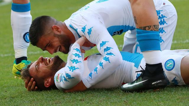 Mertens frappe quatre fois et Naples retrouve le podium