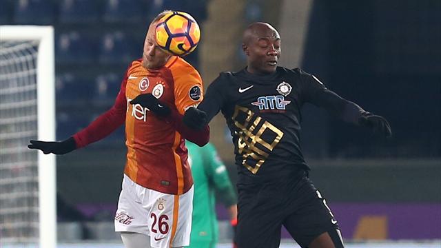 Semih Kaya 200. resmi maçına çıktı