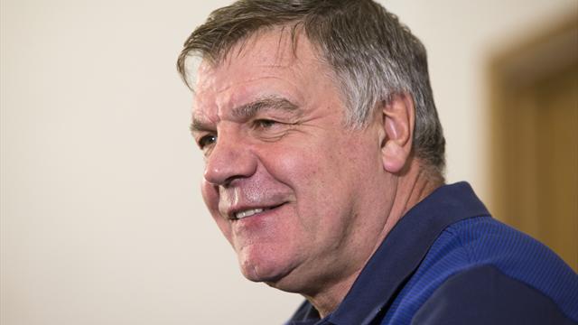 Allardyce remplace Pardew sur le banc de Crystal Palace
