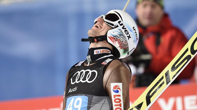 Après l'or olympique, Stoch accroche enfin la Tournée des Quatre Tremplins