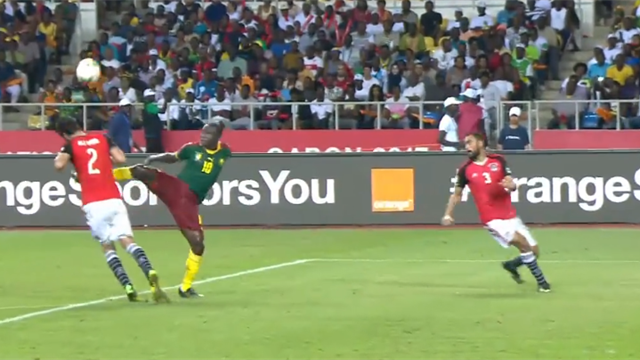 Sombrero et reprise de volée : Le splendide but d’Aboubakar qui offre le titre au Cameroun