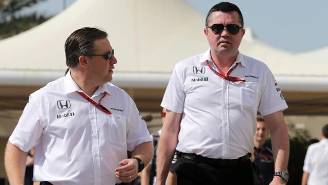 El jefe de Alonso en McLaren no sabe cómo convencerle para que renueve