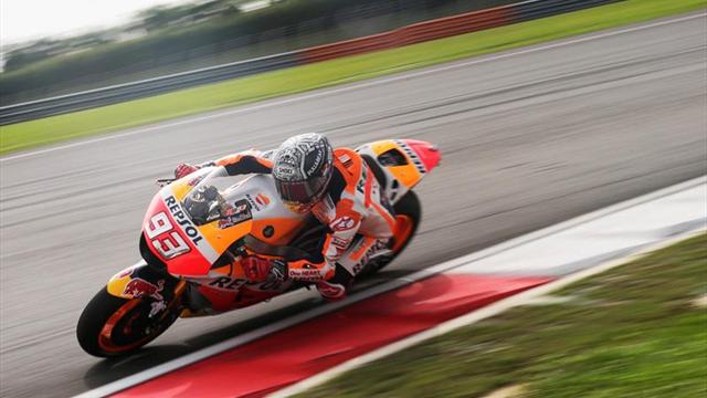 Viñales domina el segundo día de test en Australia por delante de Márquez