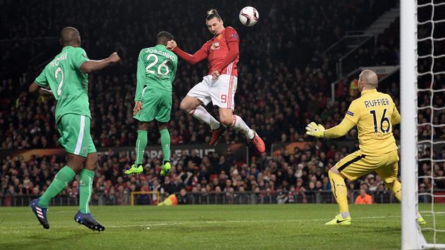 Tris di Ibra, il Manchester United prenota gli ottavi di finale