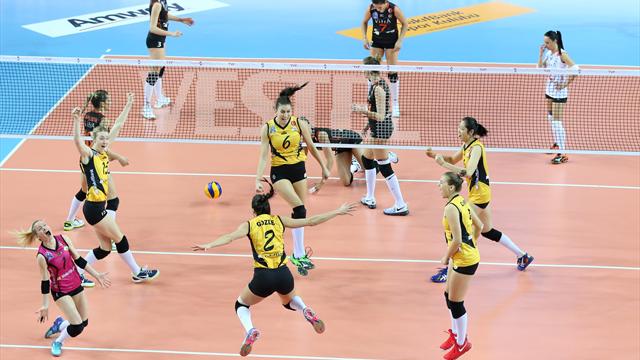 Namağlup Vakıfbank, Eczacıbaşı VitrA'ya göz açtırmadı