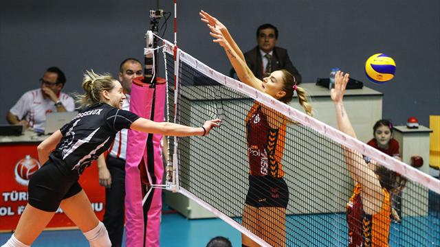 Galatasaray, Beşiktaş'a set vermedi