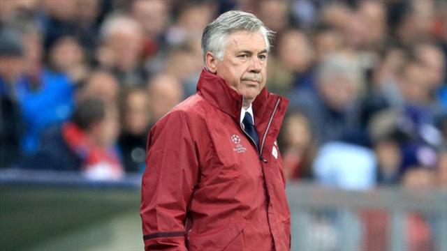 Ancelotti dona 5.000 euros tras su polémica peineta y se cierra el expediente del incidente