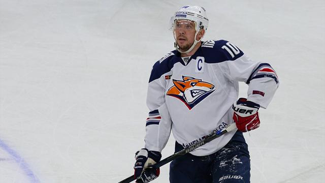 Металлургический завод подарил Мозякину золотую клюшку