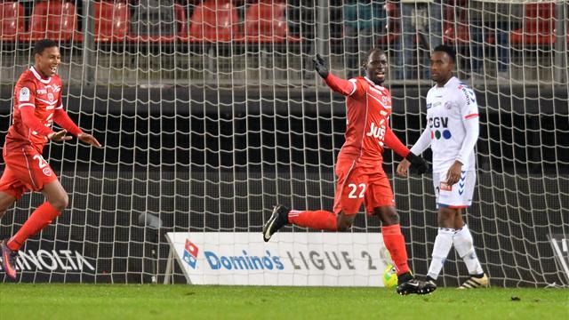 Valenciennes fait craquer Strasbourg