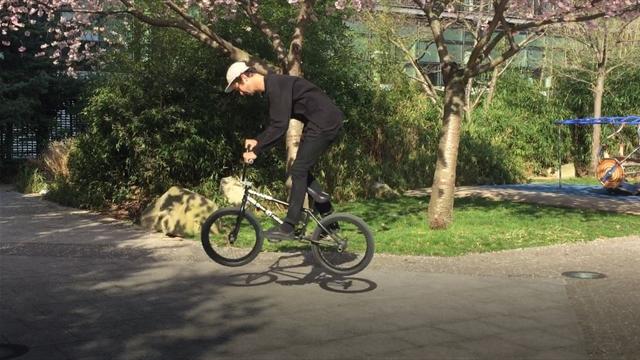 Live Facebook avec Matthias Dandois : le quintuple champion du monde de BMX flat a régalé