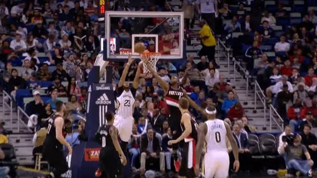 La giocata della notte: Cousins alza l'alley-oop, Davis schiaccia al volo