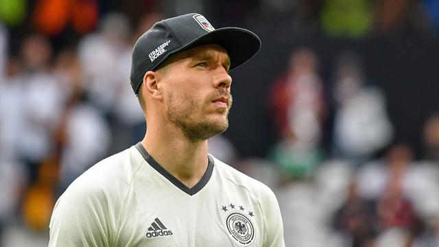Podolski: "Laufe nicht mit Stöckelschuhen durch die Stadt"