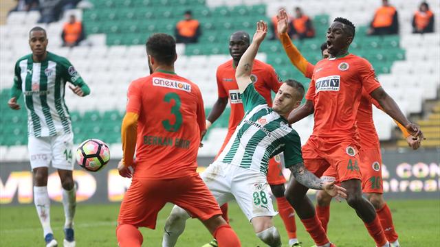 Bursaspor evde yok
