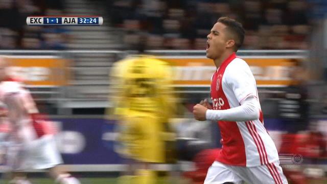 Le fils de Kluivert, 17 ans, marque son premier but pour l'Ajax Le fils de Kluivert, 17 ans, marque son premier but pour l'Ajax