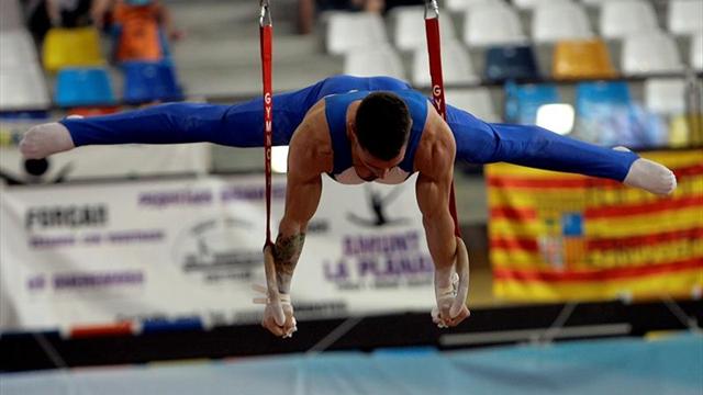 Néstor Abad plata en suelo y Cintia Rodríguez bronce en barra en Stuttgart