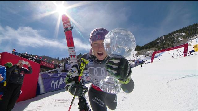 Avec un sourire aussi brillant que son globe, Worley a laissé explosé sa joie Avec un sourire aussi brillant que son globe, Worley a laissé explosé sa joie