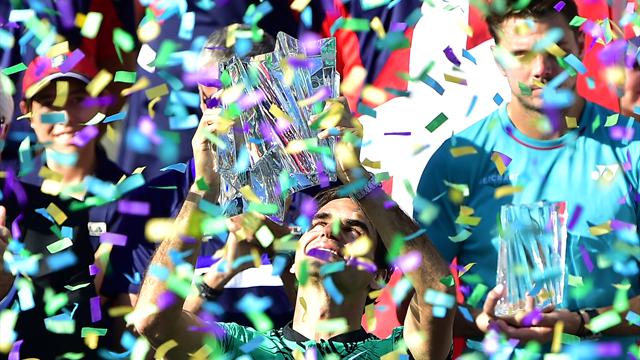 Federer besiegt Wawrinka und wird ältester Masters-Sieger