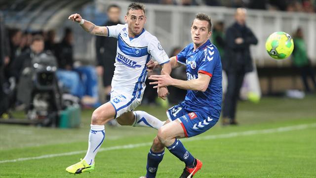 Auxerre s'incline sur sa pelouse contre Strasbourg