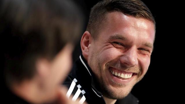 Podolski da las gracias ante el "emocionante momento" del adiós a la selección