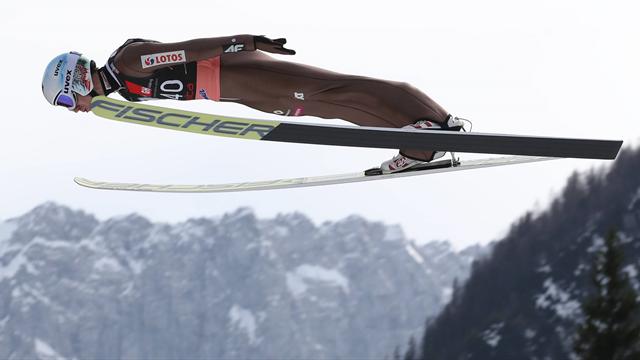 Schanzenrekord! Stoch fliegt auf 251,5 Meter Schanzenrekord! Stoch fliegt auf 251,5 Meter