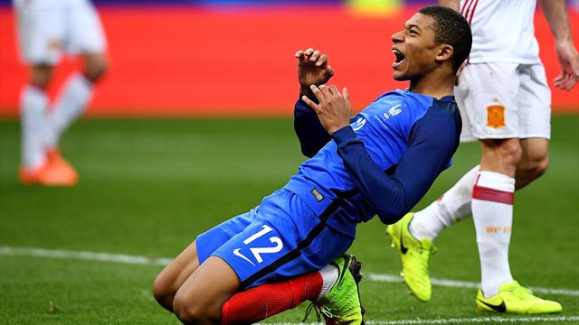 Hallo Europa! So schoss Monacos Shootingstar Mbappé zum U19-Titel Hallo Europa! So schoss Monacos Shootingstar Mbappé zum U19-Titel