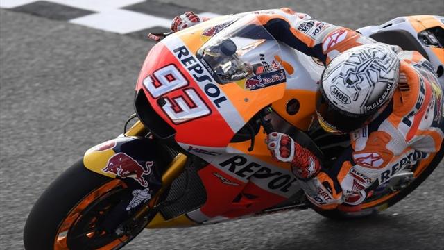 Super Marquez domina sul bagnato! Secondo Abraham, Rossi solo settimo