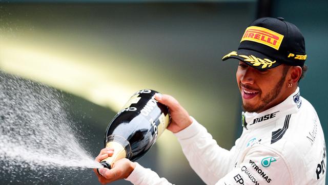 Sainz vuelve a puntuar, nuevo abandono de Alonso y victoria de Hamilton en China