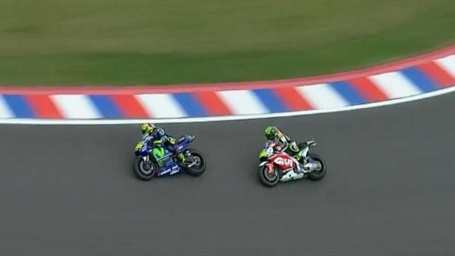 Il sorpasso di Rossi su Crutchlow che regala al Dottore il 223esimo podio in carriera