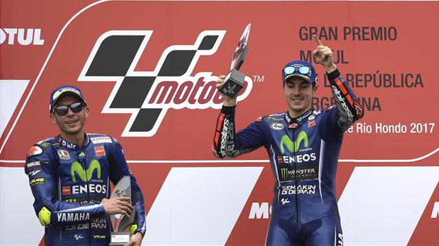 Vince ancora Viñales davanti a Valentino Rossi! Cadono Marquez, Lorenzo e il Dovi
