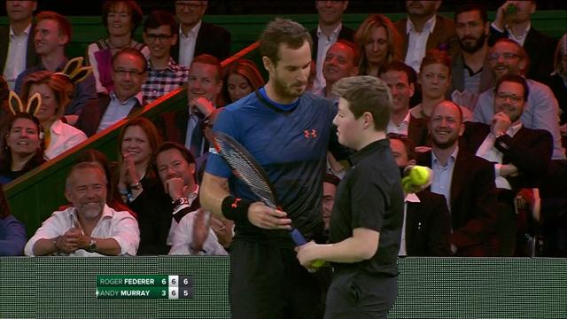 Quand Murray demande à un ramasseur de balle… de lui sauver son match !