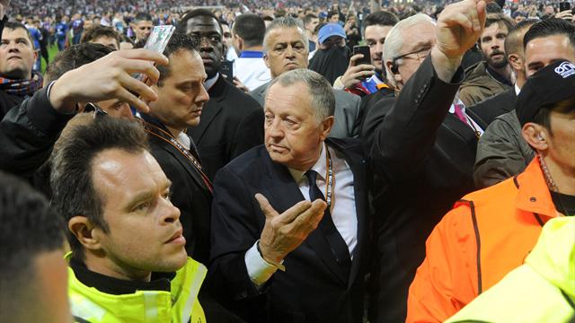 Genesio : "Notre président a montré l'exemple en s'installant dans le virage sud" Genesio : "Notre président a montré l'exemple en s'installant dans le virage sud"
