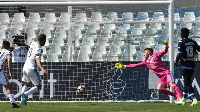 El Juventus gana en Pescara y se escapa a ocho puntos de distancia del Roma