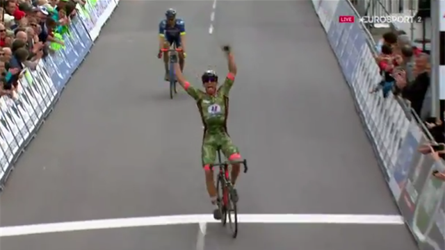 Gaudin a tenu tête au peloton avant de régler Backaert en puissance : le sprint en vidéo Gaudin a tenu tête au peloton avant de régler Backaert en puissance : le sprint en vidéo