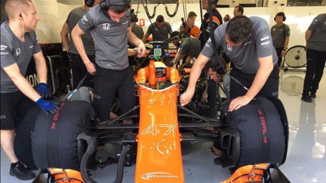 Nuevo esperpento de McLaren-Honda, ahora en los test de Bahrein